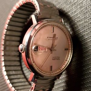 Vintage 1950's Men's Gruen Precision 25j Swiss Automatic  Quick Set Day Date